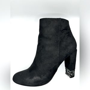 XOXO BOOTIES WITH SPARKLE HEEL